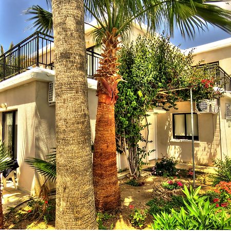 Hilltop Gardens Hotel Apartments Paphos Eksteriør billede