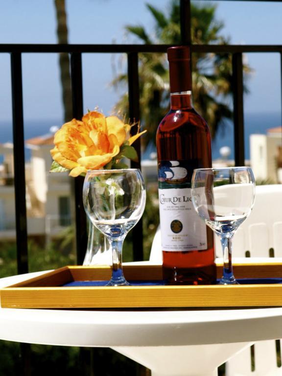 Hilltop Gardens Hotel Apartments Paphos Eksteriør billede