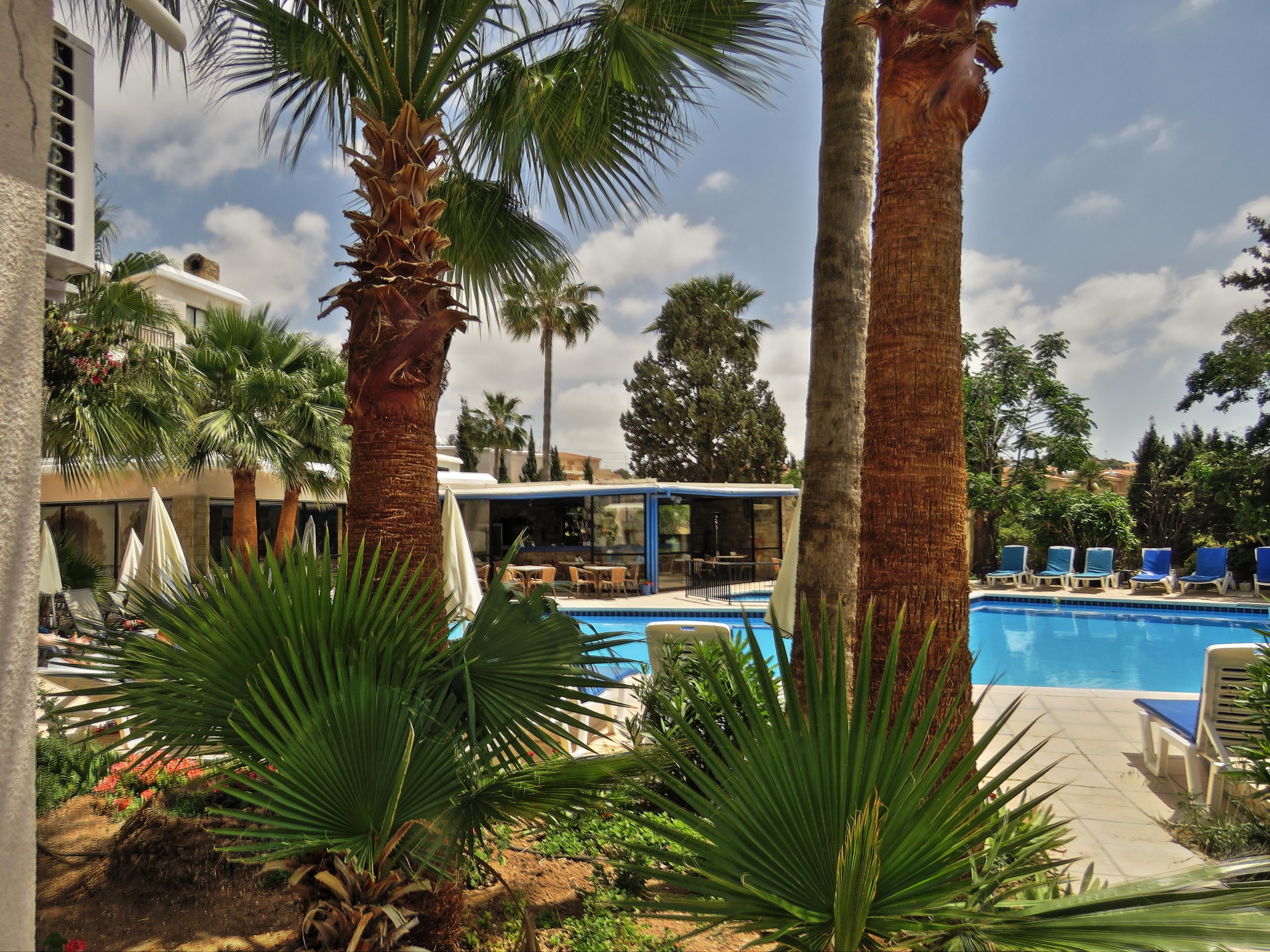 Hilltop Gardens Hotel Apartments Paphos Eksteriør billede