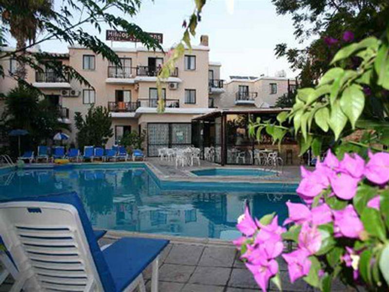 Hilltop Gardens Hotel Apartments Paphos Eksteriør billede
