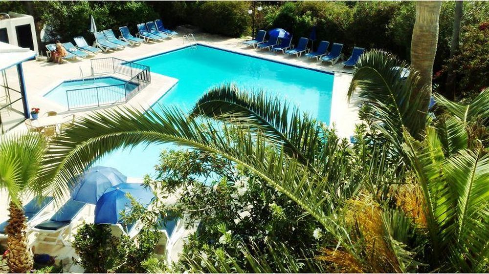 Hilltop Gardens Hotel Apartments Paphos Eksteriør billede